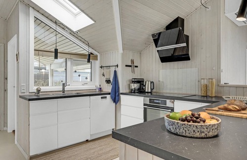 Smidstrup Strand House | Amazing home in Gilleleje with WiFi