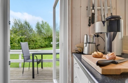 Fjellerup Strand House | Amazing home in Glesborg with WiFi