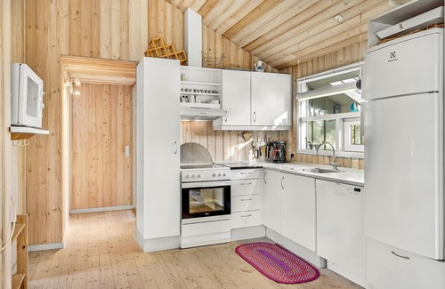 Oster Hurup House | Amazing home in Hadsund with kitchen