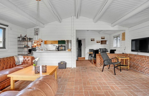 Juelsminde House | Amazing home in Juelsminde with WiFi