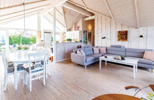 Kalundborg House | Amazing home in Kalundborg with kitchen