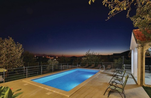 Kastela House | Amazing Home in Kastel Luksic With Wifi and 1 Bedrooms