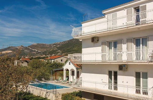 Kastela House | Amazing Home in Kastel Luksic With Wifi and 1 Bedrooms