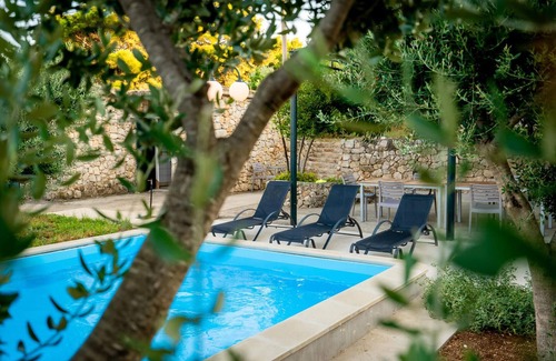 Kolocep Island House | Amazing home in Kolocep with WiFi