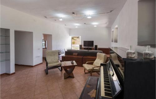 Monterotondo Marittimo House | Amazing Home In Monterotondo Marittimo