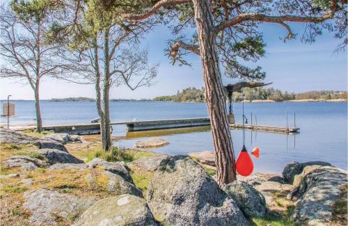 Mjovik House | Amazing Home In Nättraby With Kitchen