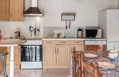 Pluvigner House | Amazing home in Pluvigner with WiFi