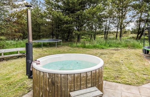 Bolilmark House | Amazing home in Rømø with kitchen