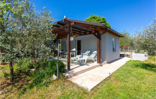 Risika House | Amazing Home In Risika With Kitchen