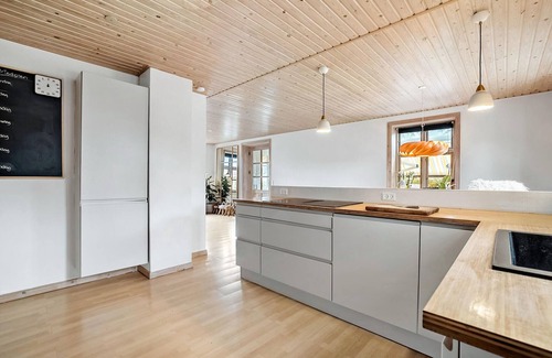 Ronne House | Amazing home in Rønne with WiFi
