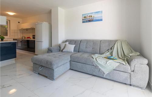 Rosini House | Amazing Home In Rosini With Wifi