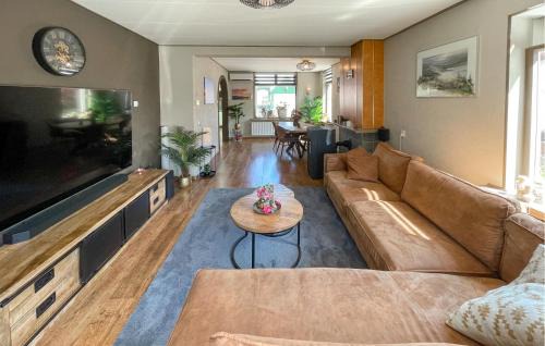 Sumar House | Amazing Home In Sumar With Wifi