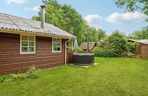 Thyholm House | Amazing home in Thyholm with WiFi