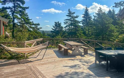 Uddevalla Municipality House | Amazing Home In Uddevalla With Wifi