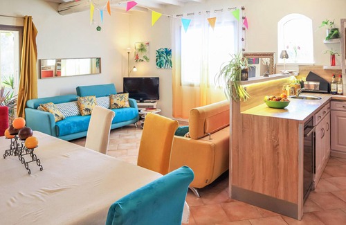 Valreas House | Amazing home in Valréas with WiFi