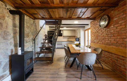 Ribnik House | Amazing Home In Veselici With Sauna