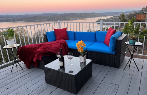 Kelseyville House | Amazing Lake View Home w Pool table Ping-Pong BBQ Deck, Watch Sunset