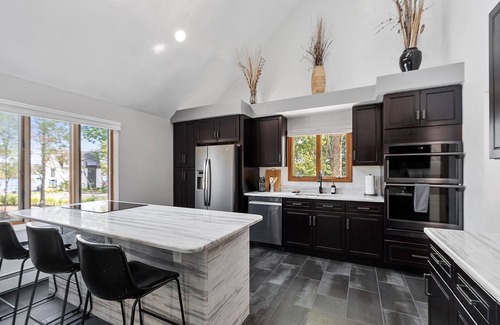 Winchendon House | Amazing Lakefront property, Private Pool on Lake Monomonac at Tatum's Place