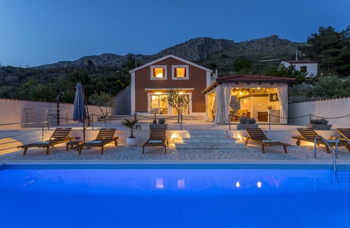 Podstrana Villa | Amazing location with view on town, sea and islands.