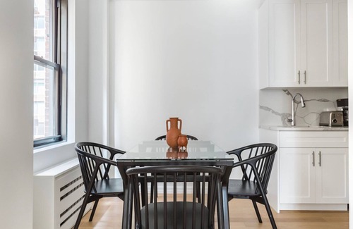Midtown East Apartment | Amazing Midtown 2BR w/Gym & Doorman, nr Grand Central, by Blueground