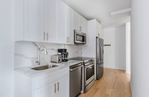 Midtown East Apartment | Amazing Midtown 2BR w/Gym & Doorman, nr Grand Central, by Blueground