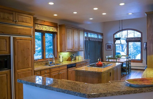 Edwards House | Amazing Mountain House for a Perfect Getaway!