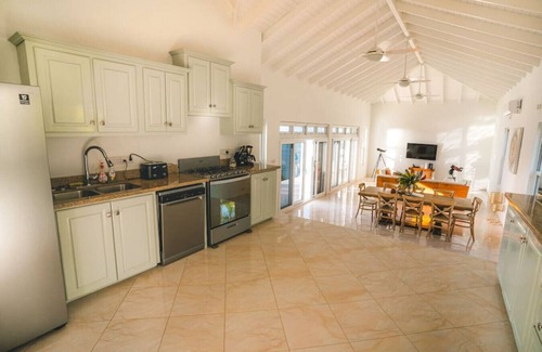 Marigot Bay House | Amazing mountain top home with stunning views!