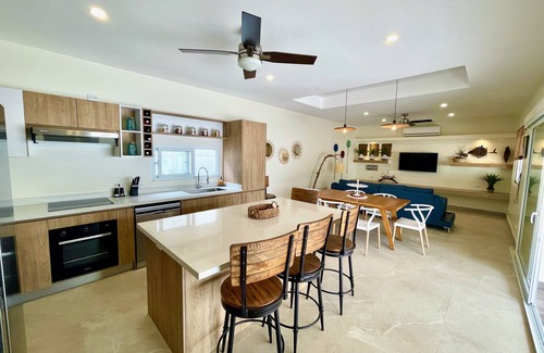 Potrero Villa | Amazing new modern house close to the beach