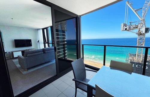 Surfers Paradise Apartment | Amazing Ocean View Apartment in Surfers Paradise
