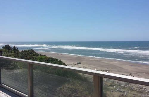 Lincoln City House | Amazing Oceanfront Views!