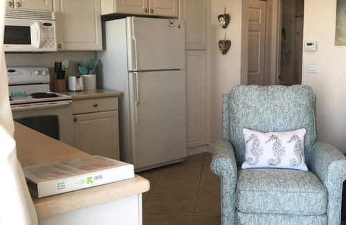 Cocoa Beach Condo | Amazing one bedroom direct ocean front condo with beautiful view of the ocean!