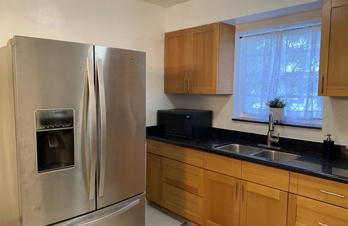 Buena Vista House | Amazing pool villas in the Heart of Miami House+Cottage+Pool. Sleeps 13