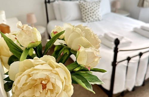 Kemptown Apartment | Amazing Private Apartment with Garden & Off Street