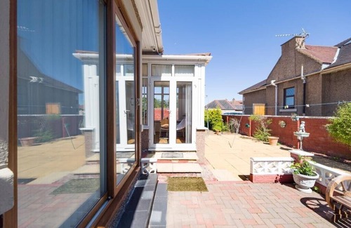 Duddingston House | Amazing Private Villa Sleeps 8, 9 mins to centre