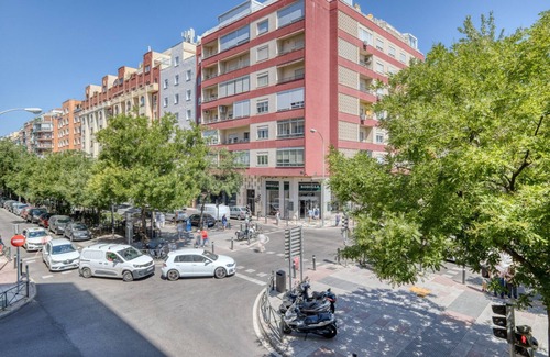 Ibiza Apartment | Amazing Retiro 2BR, in the best area of Madrid, by Blueground