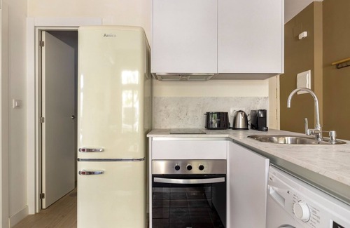 Ibiza Apartment | Amazing Retiro 2BR, in the best area of Madrid, by Blueground