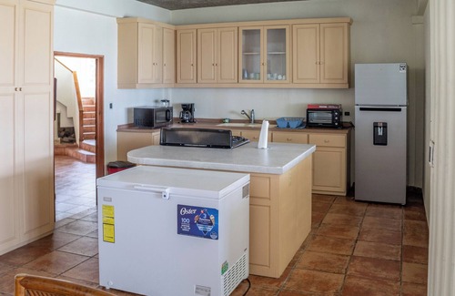 San Luis Talpa House | Amazing Rustic Beachfront House with A/C and full amenities @Amatecampo