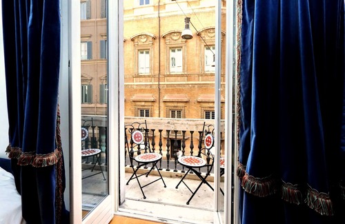 Rome City Centre Apartment | Amazing Suite Piazza Venezia Suite Int. 3