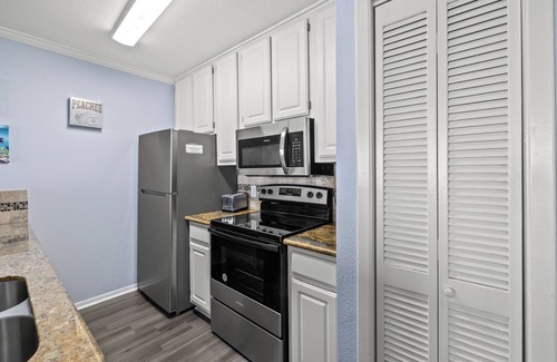 Galveston Condo | Amazing top floor ocean view!