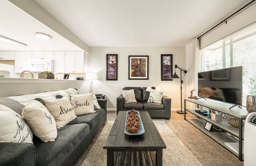 Cimarron Hills Condo | ❂ Amazing Townhouse! 2 BR, 1.5BA, Sleeps 5 w/AC! ❂