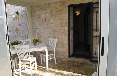 Martina Franca Villa | Amazing Trullo suite Private Pool, NIce private Terrace and garden Wifi