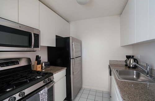 Upper East Side Apartment | Amazing UES Luxury 2 Bedw/Gym, Pool,Laundry #6172