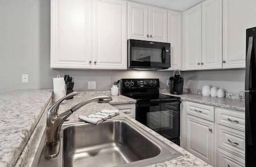 Osage Beach Condo | Amazing Vacation Condo | Pool | Arcades | No Stairs