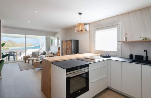 Saint-Jean Apartment | Amazing View, 2 minutes' walk from the beach!