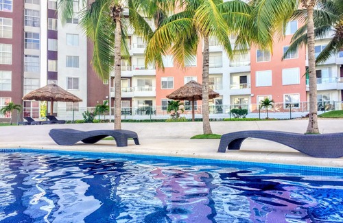 Cancun Apartment | Amazing View of the lagoon from The big Terrace, Ground Floor Apartment.