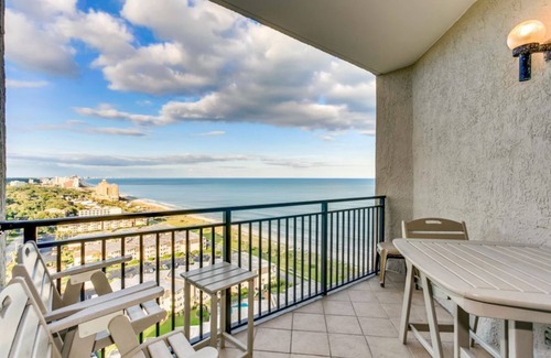 Myrtle Beach Condo | Amazing View Penthouse Ocean Forest Plaza