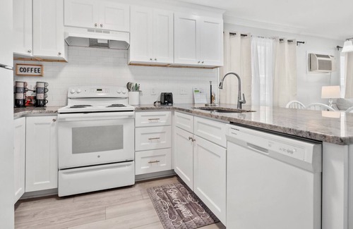 Crescent Beach Condo | Amazing views,updated and modern ocean view condo w/private balcony and shared pool