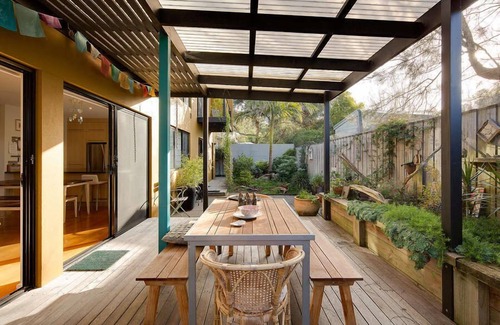 Silverleaves Apartment | Amazing Views - outdoor spa and pet friendly