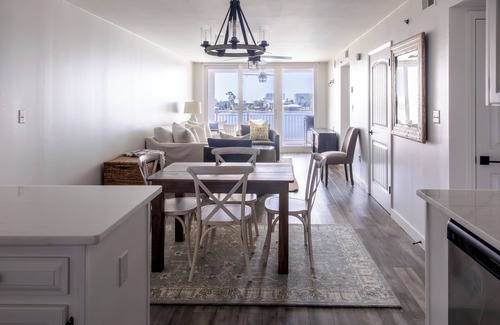 Ono Island Condo | Amazing views year round at newly updated Back Bay!