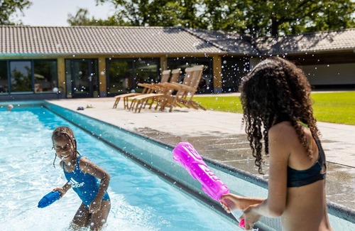 Hellendoorn Villa | Amazing Villa in Hellendoorn with Garden